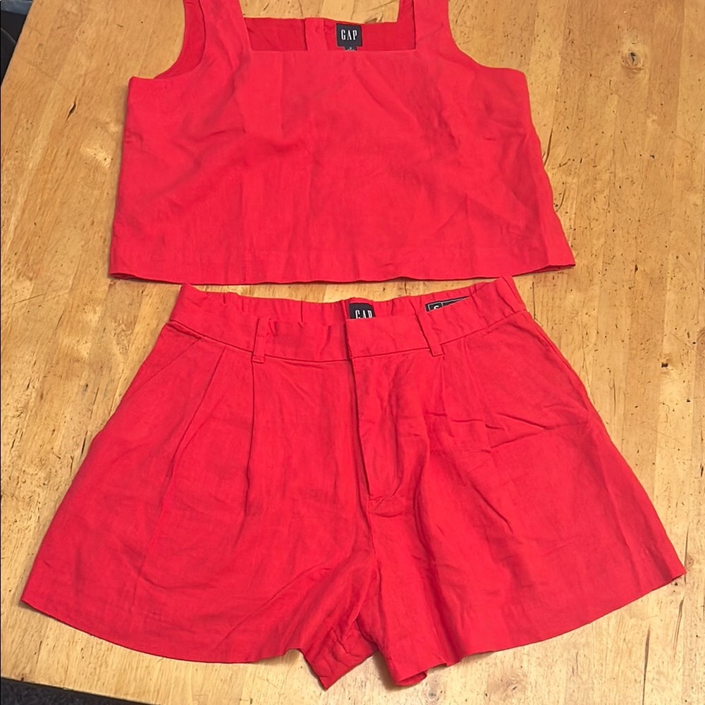 Gap top & shorts